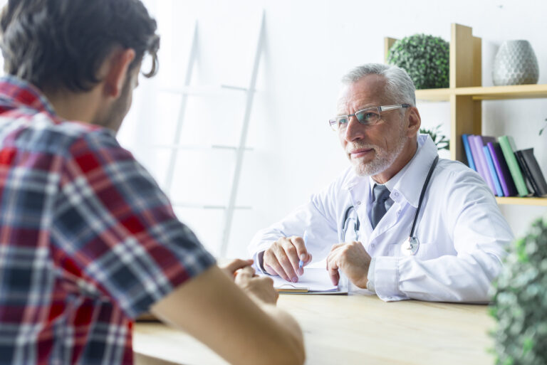 Hiperplasia prostática: cuándo tratarla y qué aporta la cirugía hoy